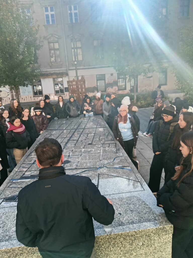 RAJD PIESZY DLA STUDENTÓW UM - 25.10.2025 r. zdj. 1